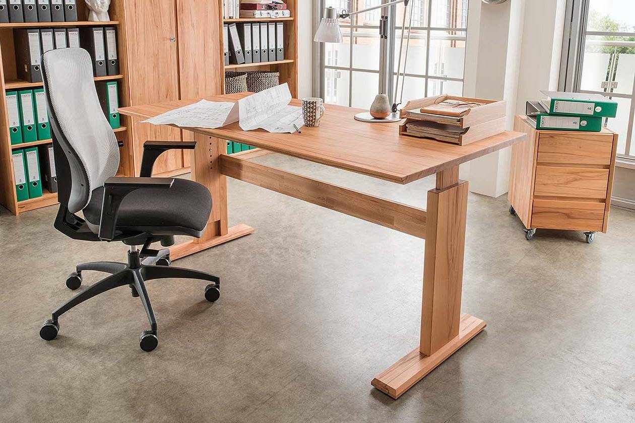 h�henverstellbarer Schreibtisch aus Massivholz Buche und Eiche